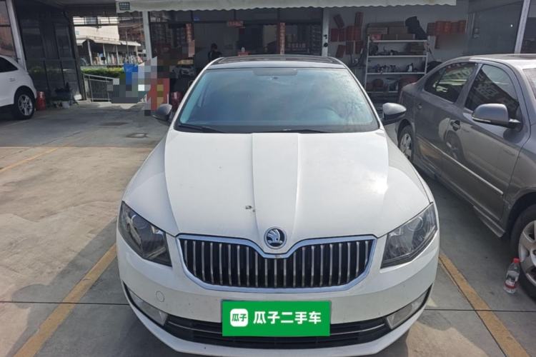 Used Skoda Octavia 2015 1.6L Manual Yijun Edition Front
