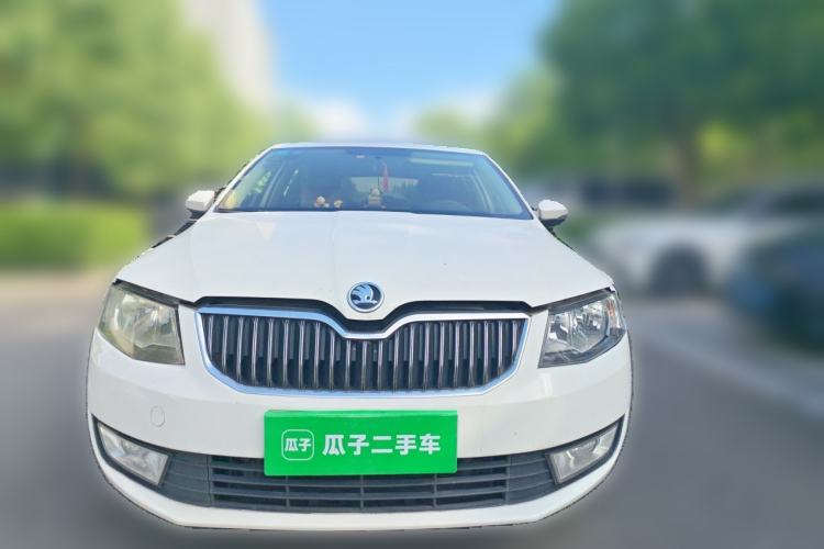 Used Skoda Octavia 2015 1.6L Automatic Yijie Edition Front