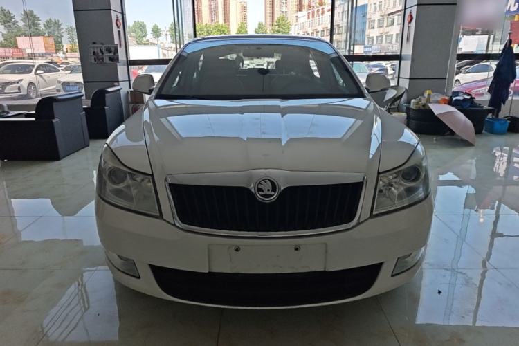 Used Skoda Octavia 2015 Classic Model 1.6L Automatic Yijie Version Front