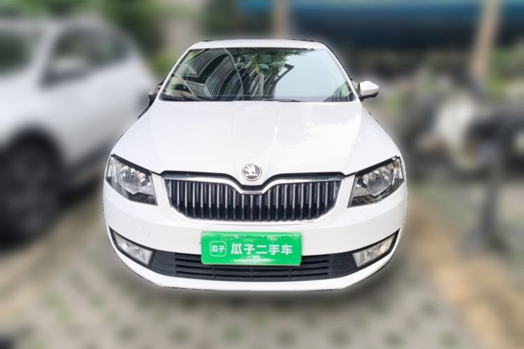 Used Skoda Octavia 2015 1.6L Automatic Yijie Edition Front