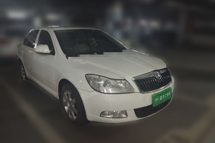 Used Skoda Octavia 2015 Classic Model 1.6L Automatic Yijie Version Front Right 45 Deg
