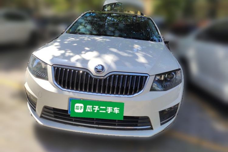 Used Skoda Octavia 2015 1.6L Manual Yijun Edition Front