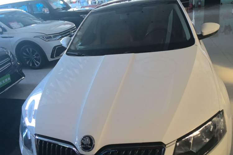 Used Skoda Octavia 2015 1.6L Automatic Yijun Edition Front