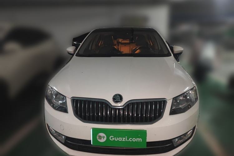 Used Skoda Octavia 2015 1.6L Automatic Yijun Edition Front