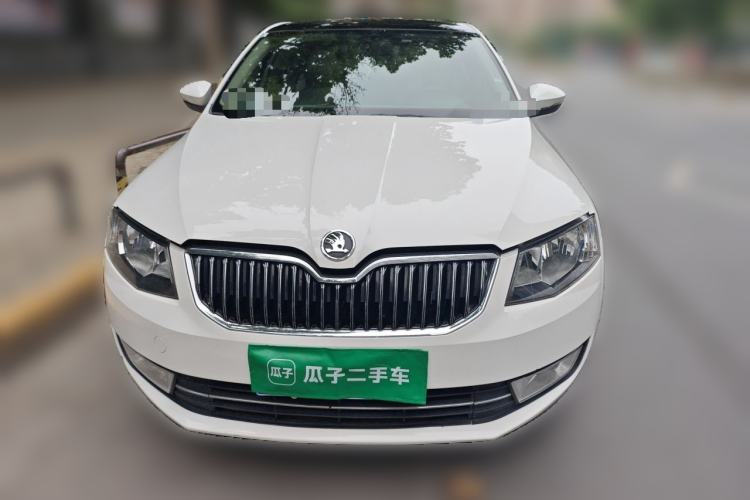 Used Skoda Octavia 2015 1.6L Automatic Yijun Edition Front