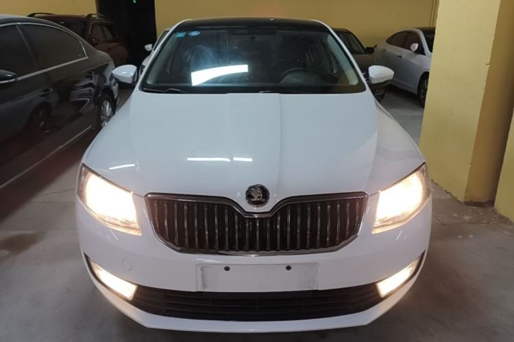 Used Skoda Octavia 2015 1.6L Automatic Yijie Edition Front