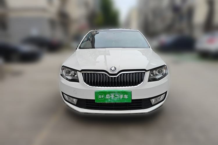 Used Skoda Octavia 2015 1.6L Automatic Yijie Edition Front