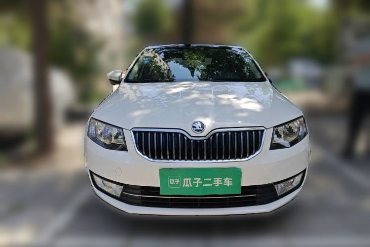 Used Skoda Octavia 2015 1.6L Automatic Yijun Edition Front