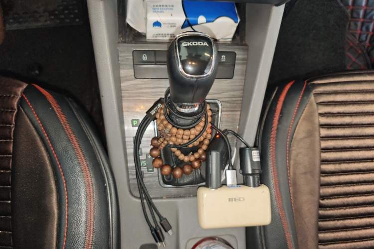 Used Skoda Octavia 2015 1.6L Automatic Yijun Edition Gear Lever