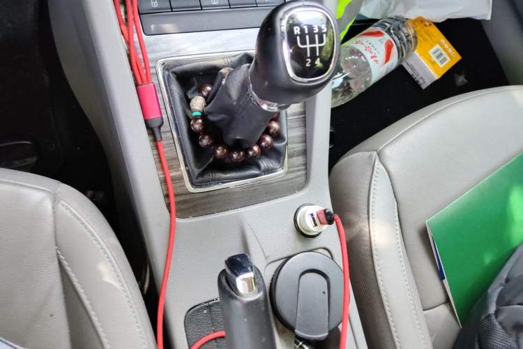 Used Skoda Octavia 2015 1.6L Manual Yijun Edition Gear Lever
