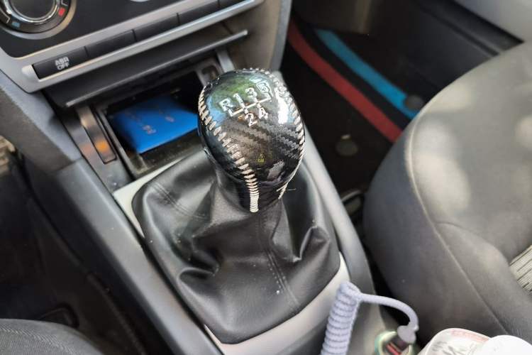 Used Skoda Octavia 2015 Classic Model 1.6L Manual Eado Version Gear Lever