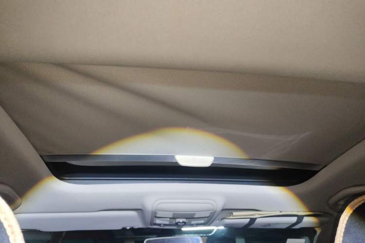 Used Skoda Octavia 2015 1.6L Manual Yijun Edition Headliner