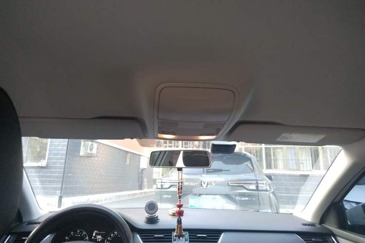 Used Skoda Octavia 2015 1.6L Manual Yijie Edition Headliner