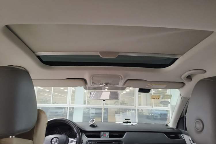 Used Skoda Octavia 2015 1.6L Automatic Yijun Edition Headliner