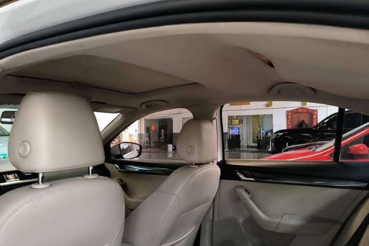 Used Skoda Octavia 2015 1.6L Automatic Yijun Edition Headliner
