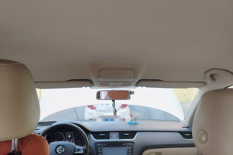 Used Skoda Octavia 2015 1.6L Automatic Yijie Edition Headliner