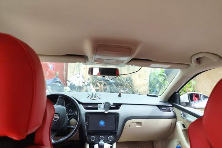 Used Skoda Octavia 2015 1.6L Automatic Yijie Edition Headliner