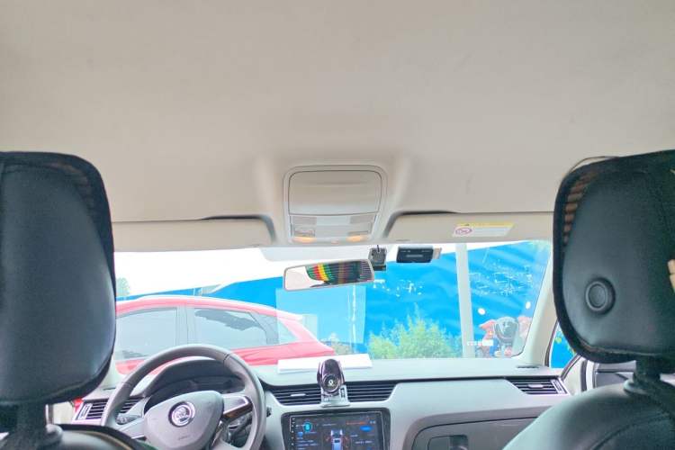 Used Skoda Octavia 2015 1.6L Automatic Yijie Edition Headliner