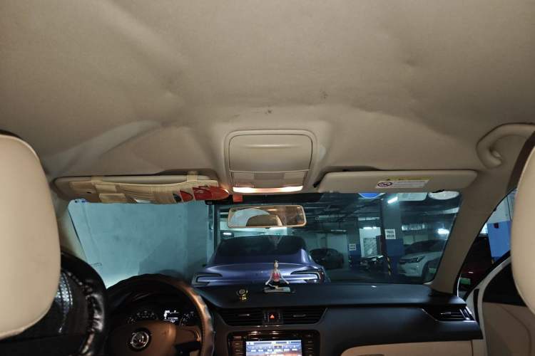 Used Skoda Octavia 2015 1.6L Automatic Yijie Edition Headliner