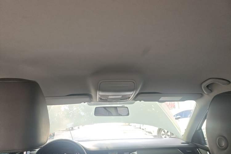 Used Skoda Octavia 2015 1.6L Manual Yijie Edition Headliner