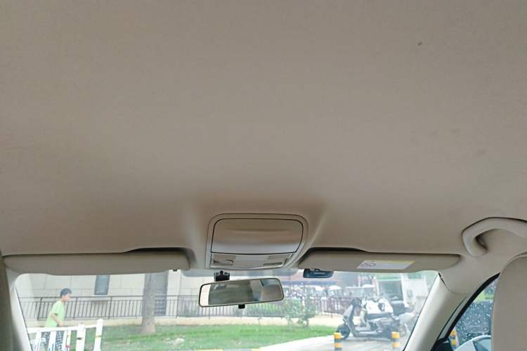 Used Skoda Octavia 2015 1.6L Automatic Yijie Edition Headliner