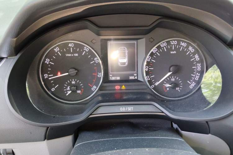 Used Skoda Octavia 2015 1.6L Manual Yijun Edition Instrument Cluster