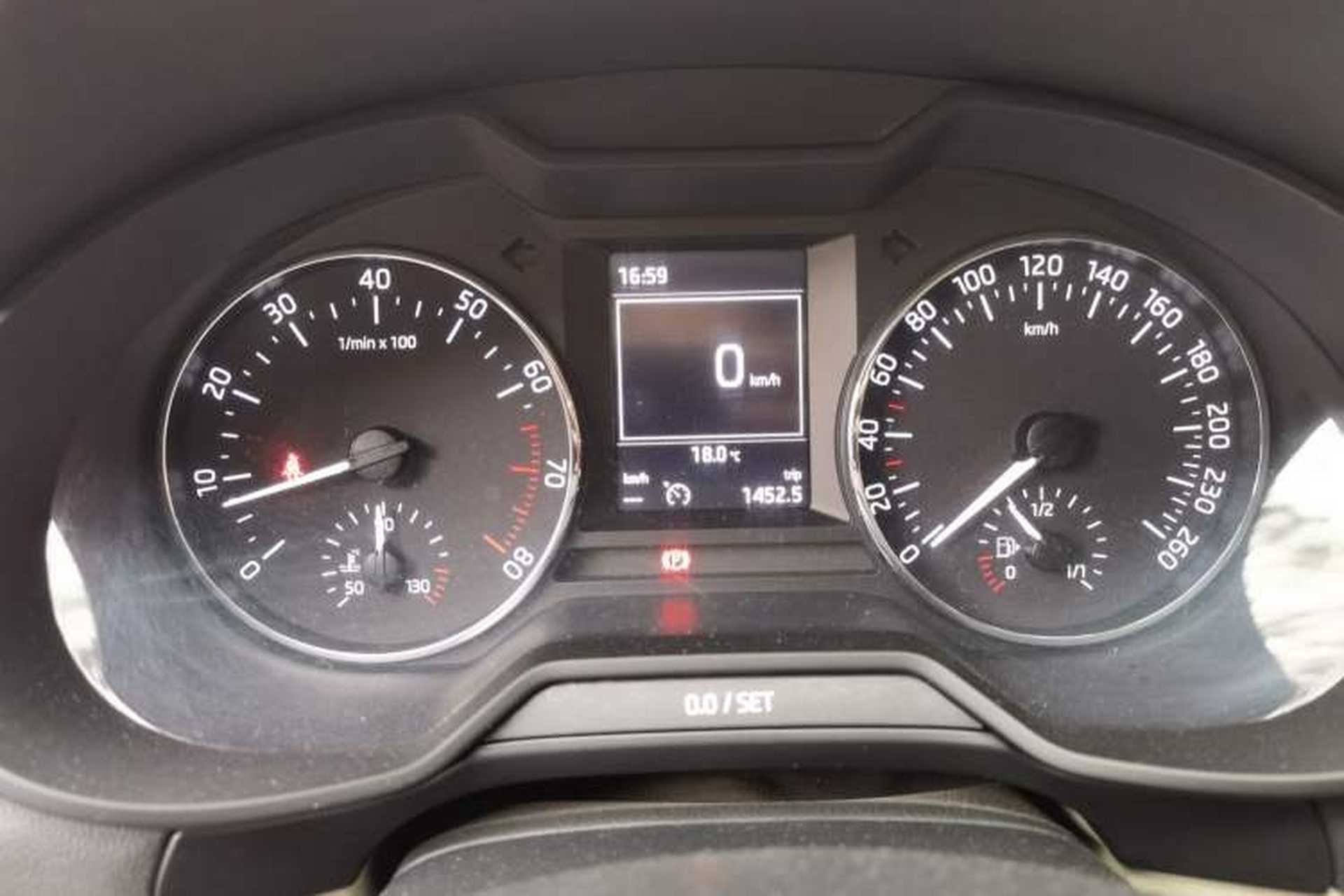 Used Skoda Octavia 2015 1.6L Manual Yijun Edition Instrument Cluster