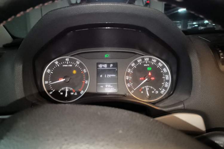 Used Skoda Octavia 2015 Classic Model 1.6L Automatic Elegance Edition Instrument Cluster
