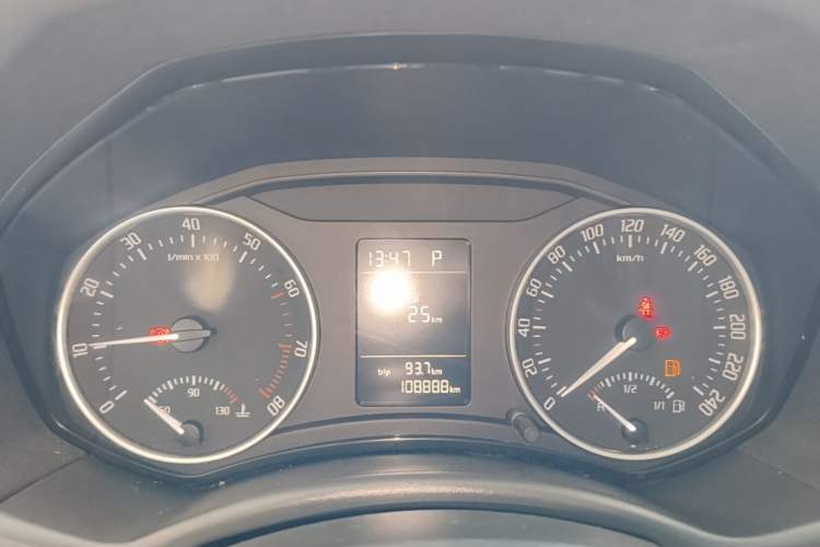 Used Skoda Octavia 2015 Classic Model 1.6L Automatic Yijie Version Instrument Cluster