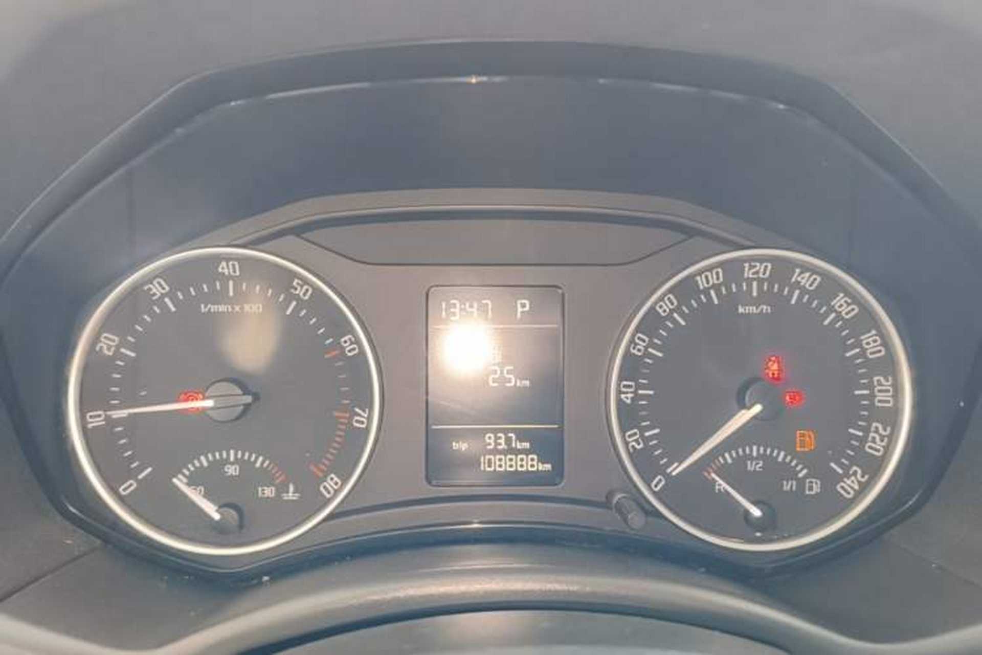 Used Skoda Octavia 2015 Classic Model 1.6L Automatic Yijie Version Instrument Cluster