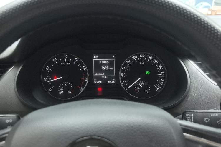 Used Skoda Octavia 2015 1.6L Automatic Yijun Edition Instrument Cluster