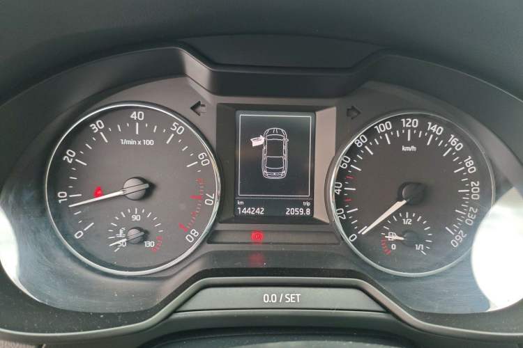 Used Skoda Octavia 2015 1.6L Manual Yijun Edition Instrument Cluster