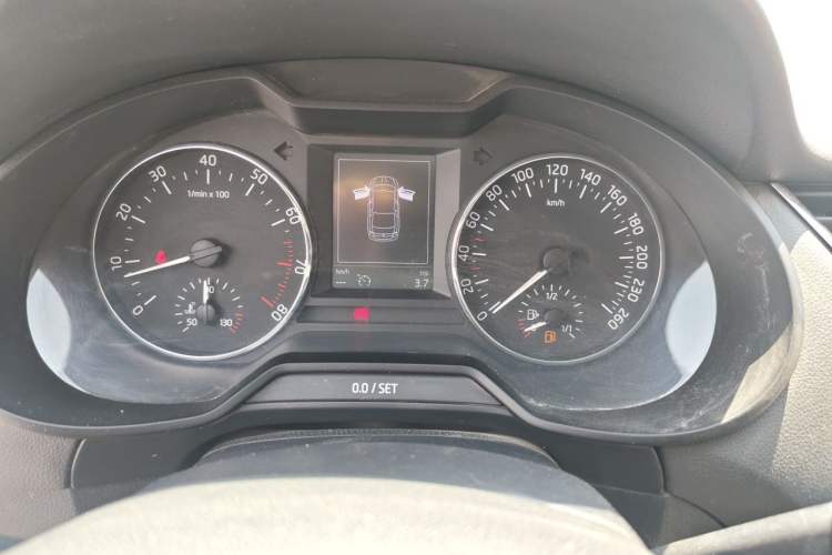 Used Skoda Octavia 2015 1.6L Manual Yijun Edition Instrument Cluster