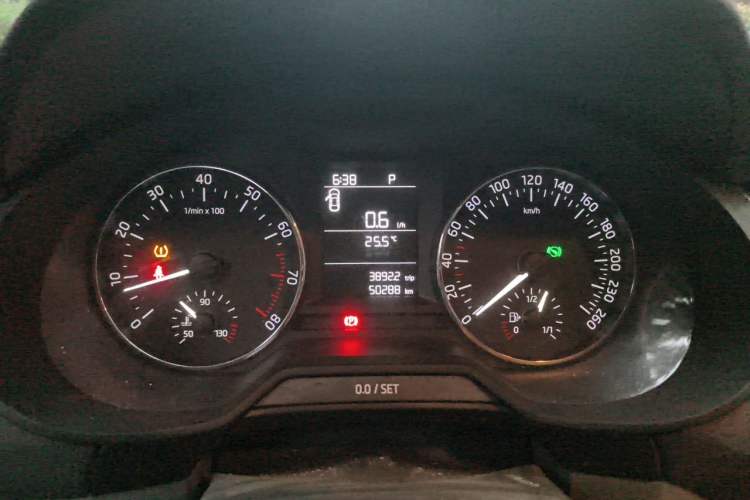 Used Skoda Octavia 2015 1.6L Automatic Yijie Edition Instrument Cluster