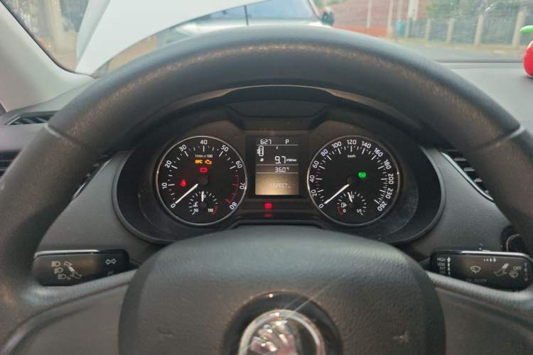 Used Skoda Octavia 2015 1.6L Automatic Eado Edition Instrument Cluster