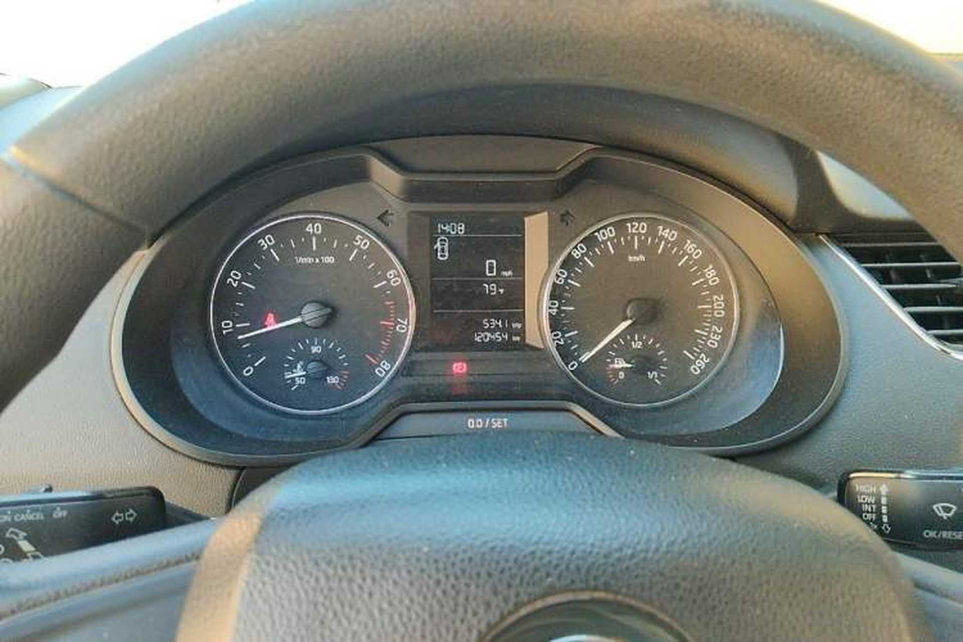 Used Skoda Octavia 2015 1.6L Manual Yijie Edition Instrument Cluster