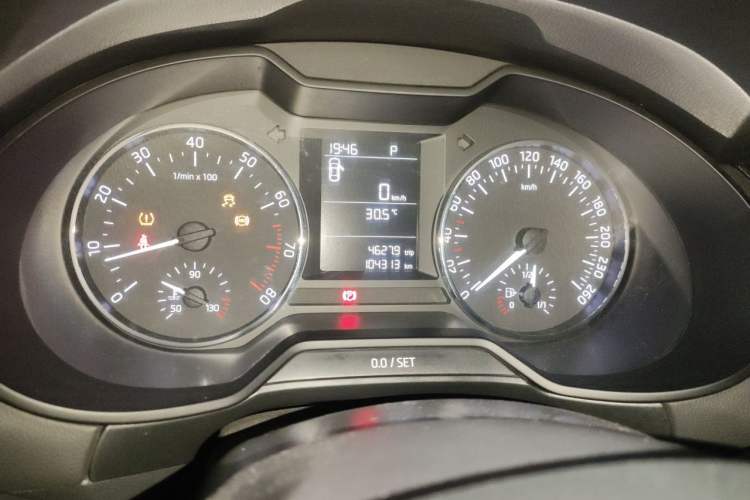 Used Skoda Octavia 2015 1.6L Automatic Eado Edition Instrument Cluster