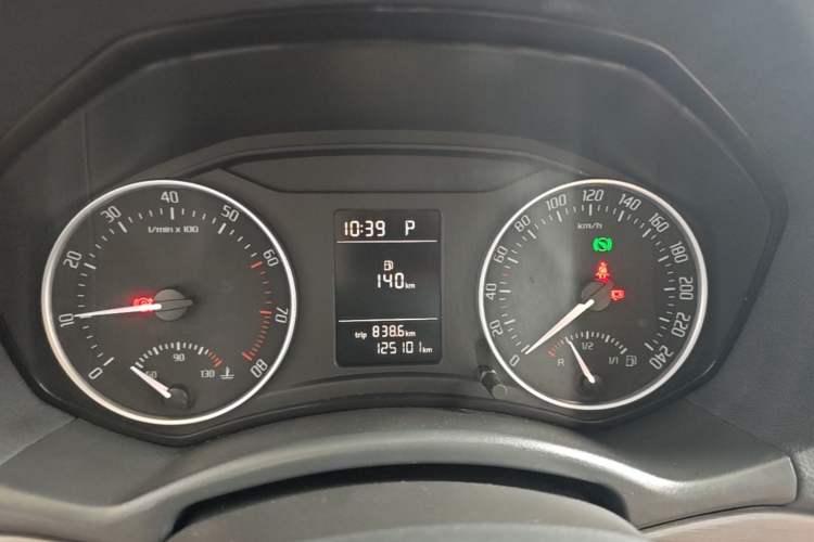 Used Skoda Octavia 2015 Classic Model 1.6L Automatic Yijie Version Instrument Cluster