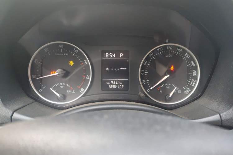 Used Skoda Octavia 2015 Classic Model 1.6L Automatic Yijie Version Instrument Cluster