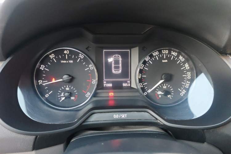 Used Skoda Octavia 2015 1.6L Manual Yijun Edition Instrument Cluster