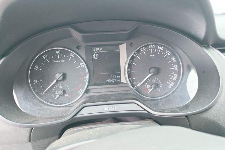 Used Skoda Octavia 2015 1.6L Automatic Yijie Edition Instrument Cluster