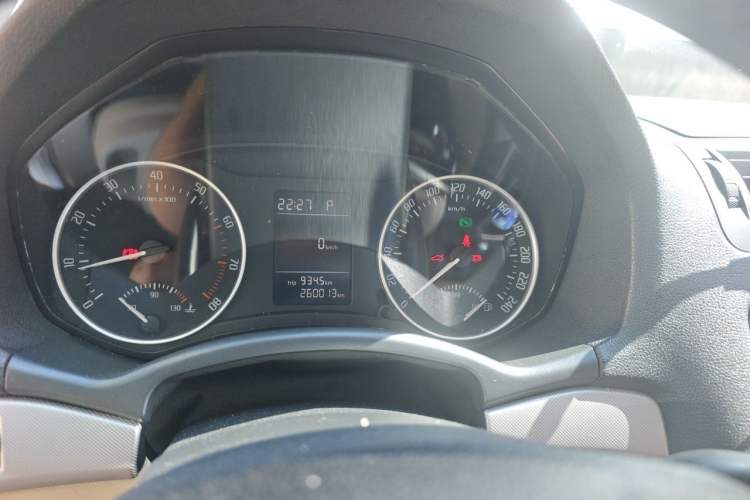 Used Skoda Octavia 2015 Classic Model 1.6L Automatic Yijie Version Instrument Cluster