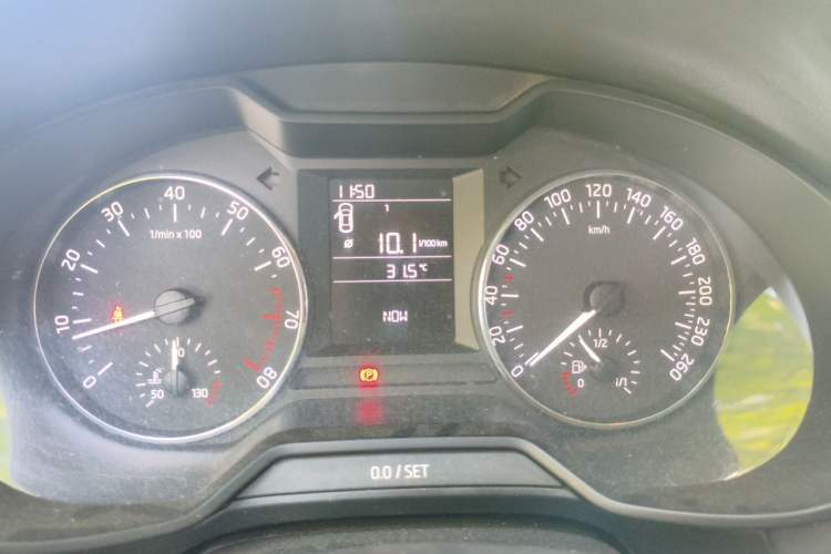 Used Skoda Octavia 2015 1.6L Manual Eado Edition Instrument Cluster