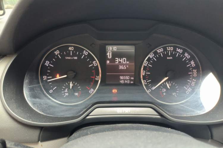 Used Skoda Octavia 2015 1.6L Manual Eado Edition Instrument Cluster