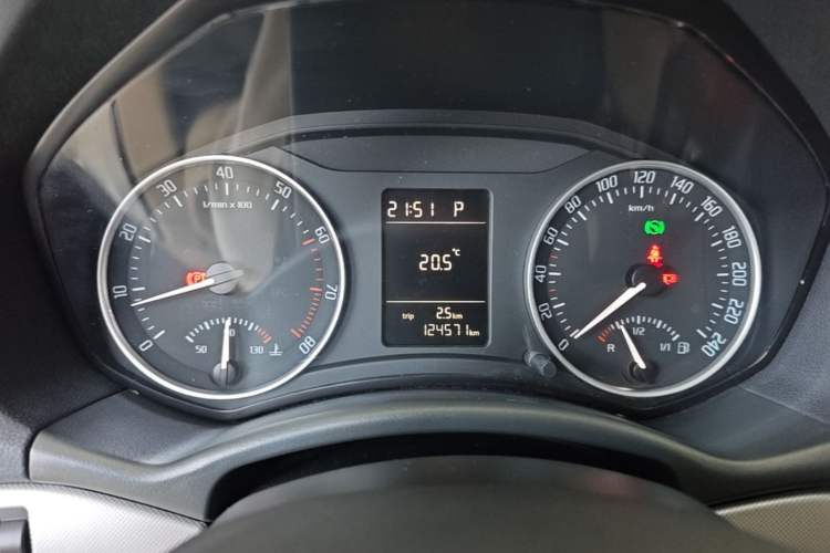Used Skoda Octavia 2015 Classic Model 1.6L Automatic Yijie Version Instrument Cluster