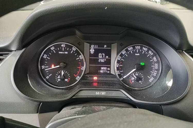 Used Skoda Octavia 2015 1.6L Automatic Yijie Edition Instrument Cluster