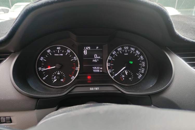 Used Skoda Octavia 2015 1.6L Automatic Yijie Edition Instrument Cluster