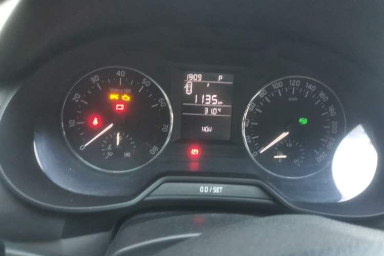 Used Skoda Octavia 2015 1.6L Automatic Yijie Edition Instrument Cluster