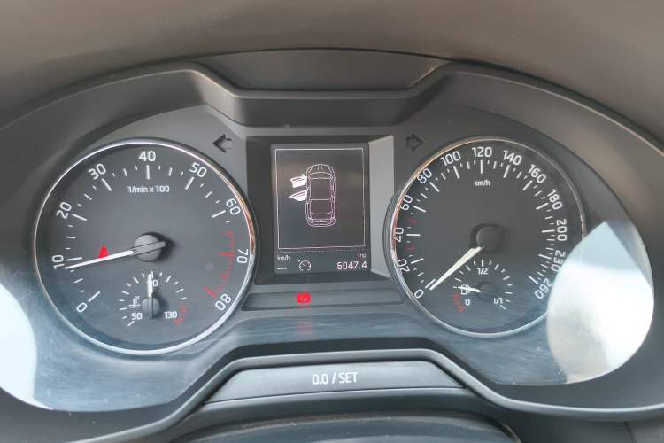 Used Skoda Octavia 2015 1.6L Manual Yijun Edition Instrument Cluster