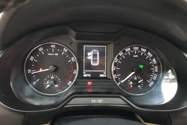 Used Skoda Octavia 2015 1.6L Automatic Yijie Edition Instrument Cluster
